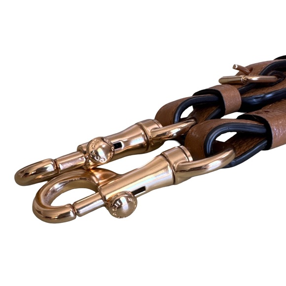 COACH x MARVEL Limited Ed. Jes Messenger With Carol Danvers - Picture 14 of 16